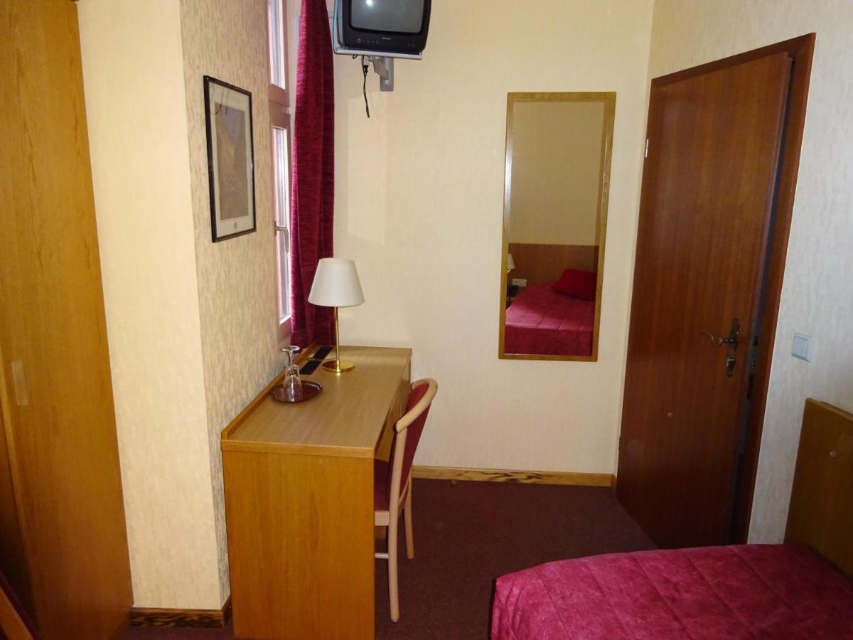 Hotel Op Der Bleech Larochette Exterior photo